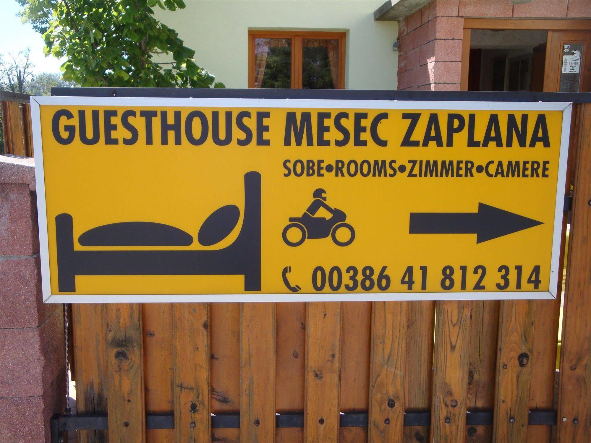 Guesthouse Mesec Zaplana Vrhnika Luaran gambar